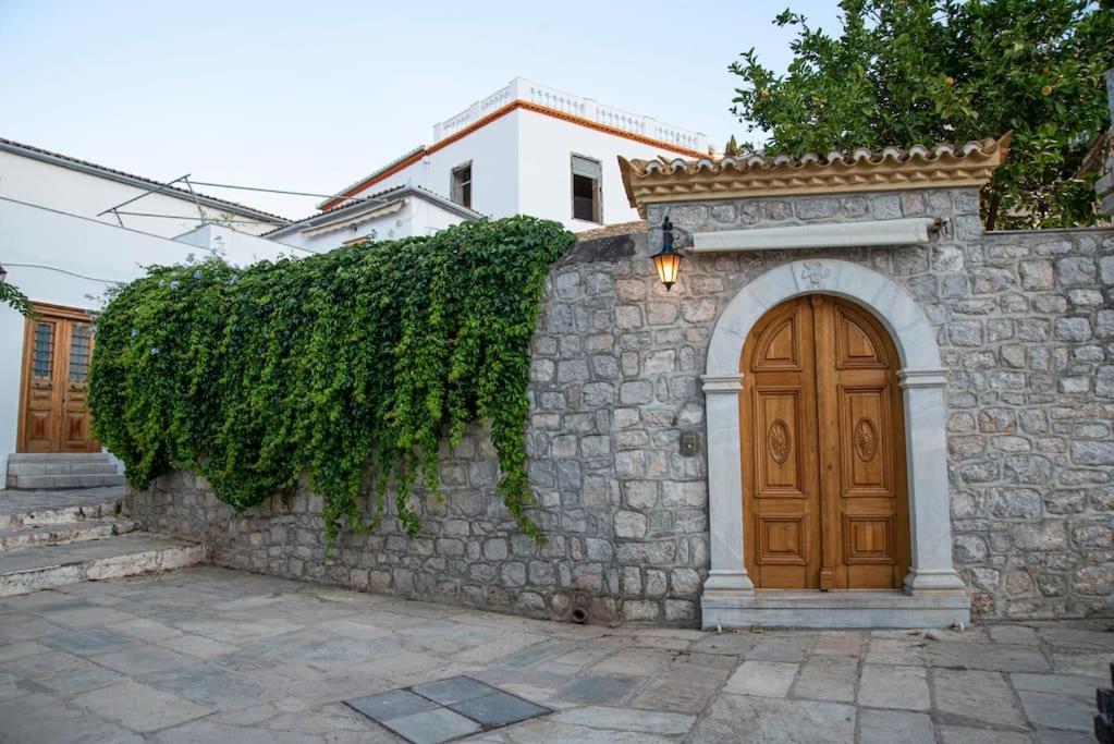 Villa Mansion Eugenie Hydra  Exterior foto